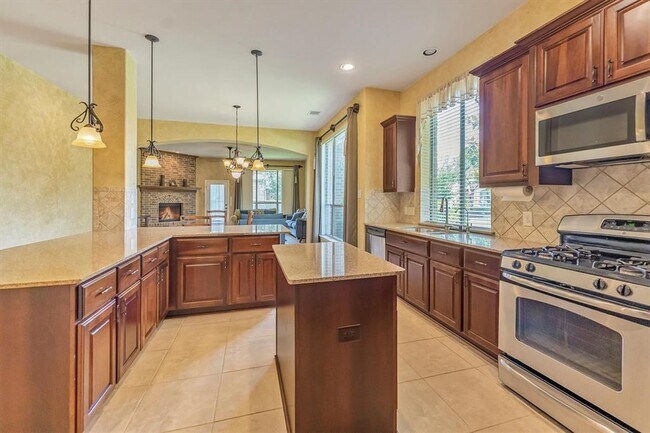 Building Photo - 18419 Willow Oak Bend Dr