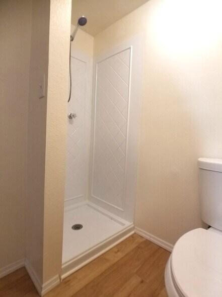 Building Photo - 1908 Lead Ave SE