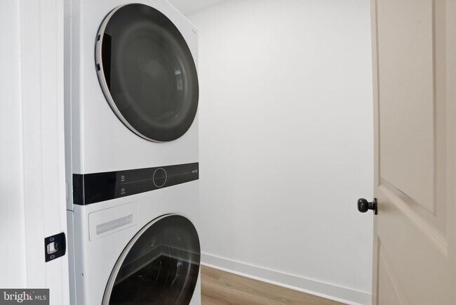 Building Photo - 20 Redbrook Ln