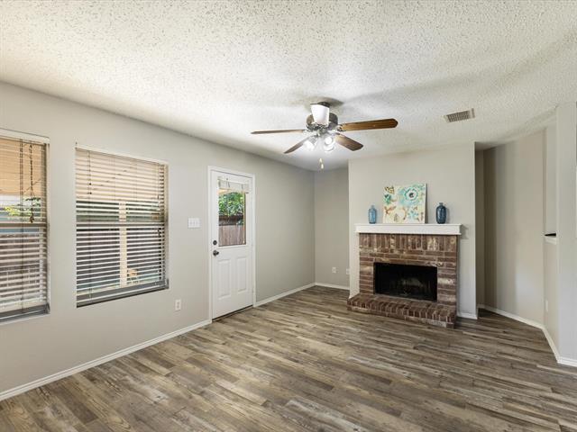 Building Photo - 8212 Canoe Ridge Ln