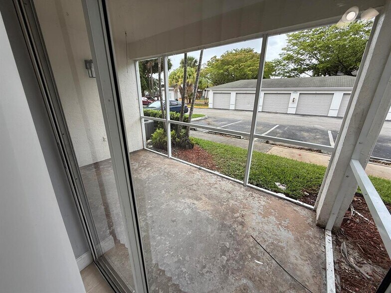 Building Photo - 5760 Rock Island Rd