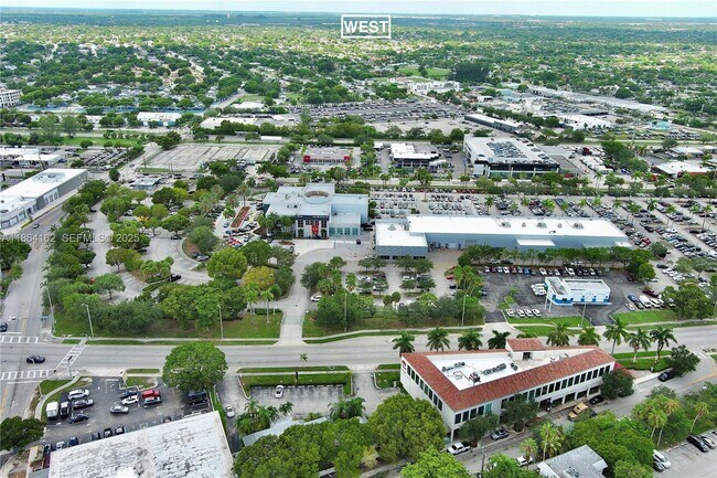 Building Photo - 17255 SW 95th Ave