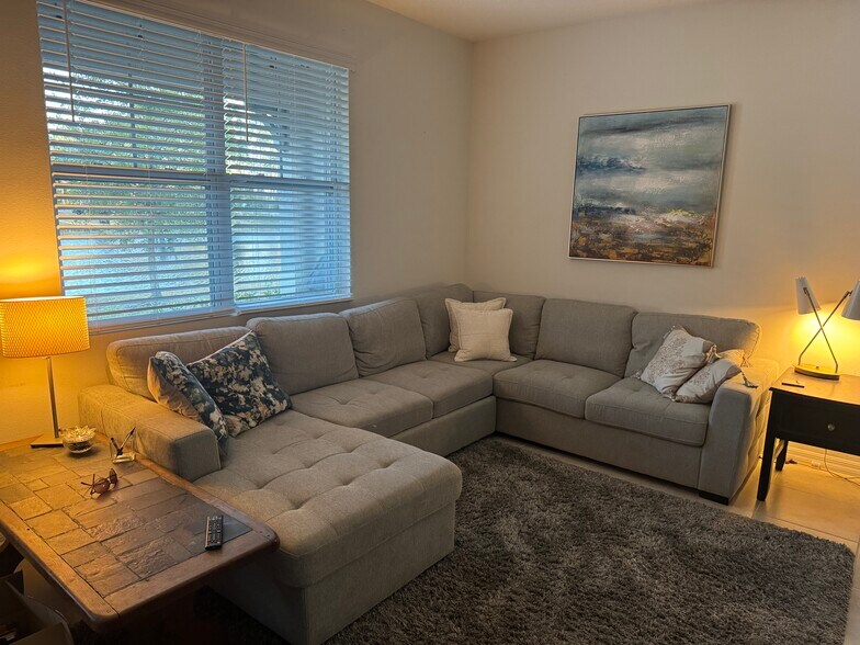 Building Photo - 1690 Coulter Ln