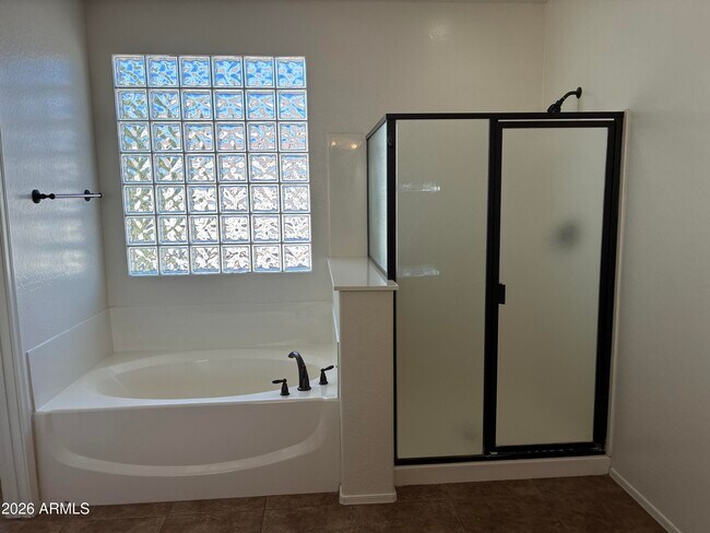 Building Photo - 92 W Aster Dr