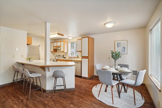 Building Photo - 13411 Meadow Rd