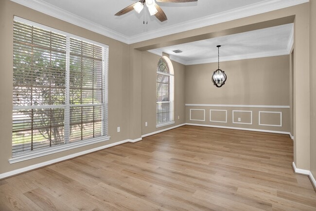 Building Photo - 20931 Deauville Dr