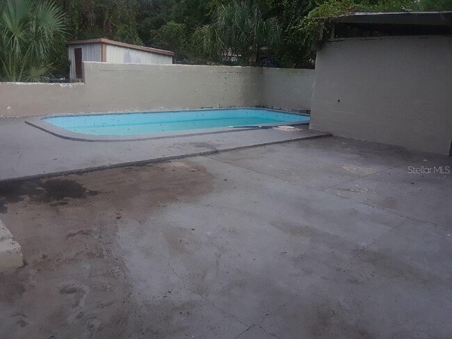 Building Photo - 514 W Plaza Pl