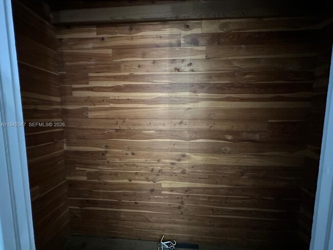 Building Photo - 3050 SW 21st St