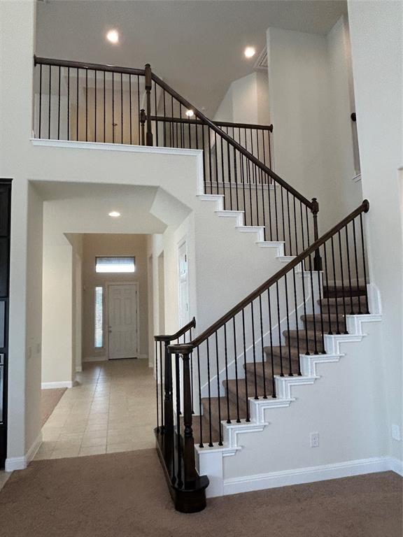 Building Photo - 3005 Zelma Dr