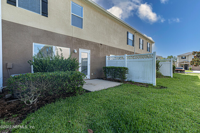 Building Photo - 1500 Calming Water Dr