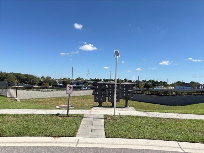 Building Photo - 1088 Zion Dr