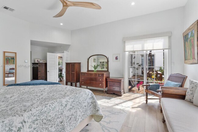 Building Photo - Northeast 5th Avenue Road, Miami Shores, FL 33138 - 5 BR 4 BA single-family home