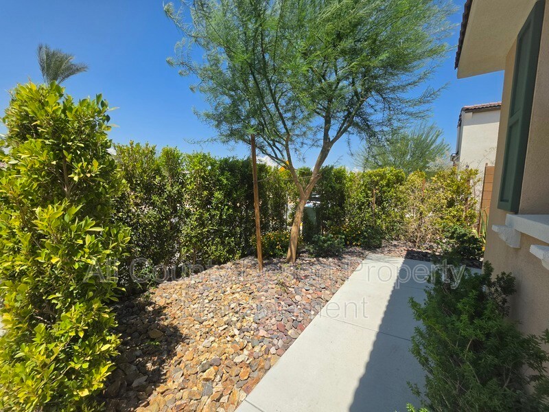 Building Photo - 73533 Granita Dr