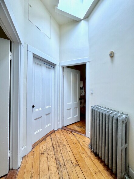 Building Photo - 356 Harvard St