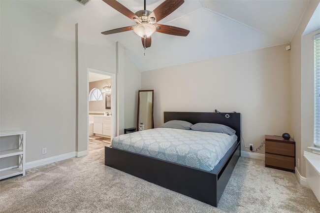Building Photo - 1809 Edelweiss Dr