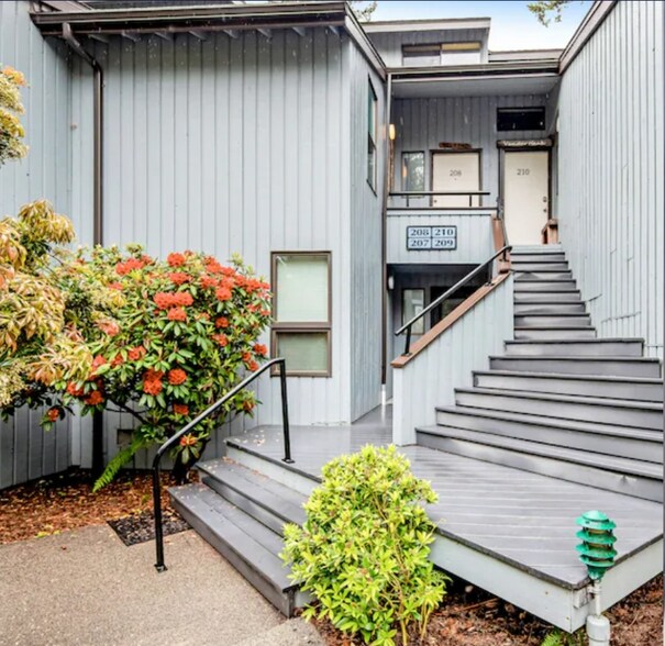 Building Photo - 7806 Birch Bay Dr