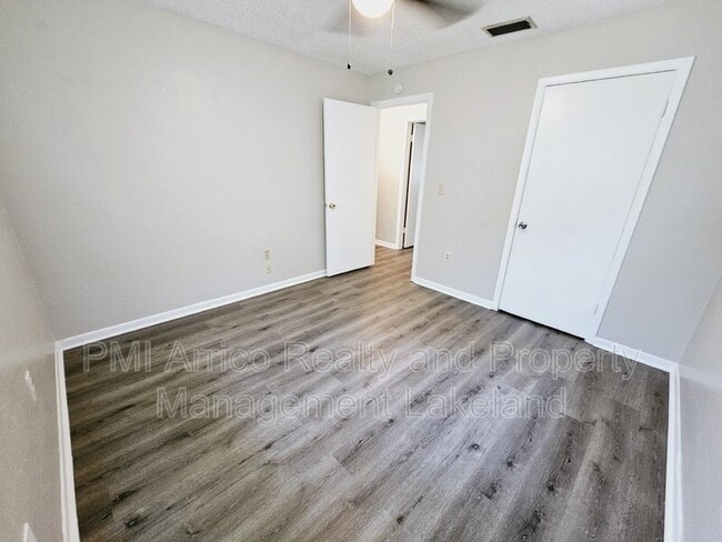 Building Photo - 4715 Kanoy Dr