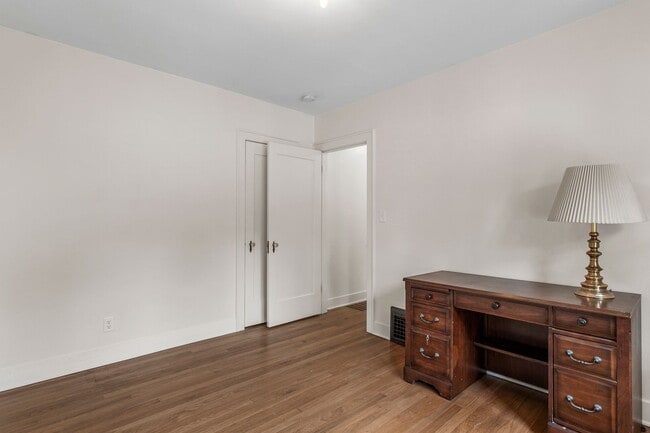 Building Photo - Coming Soon - 3 Bed 2 Bath South Hill Spok...