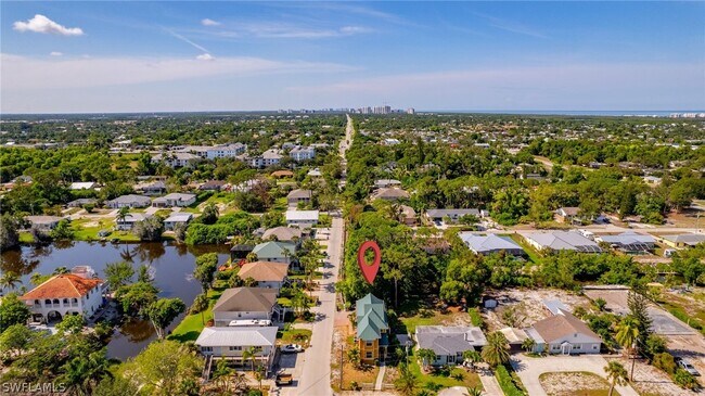 Building Photo - 4011 Tarpon Ave