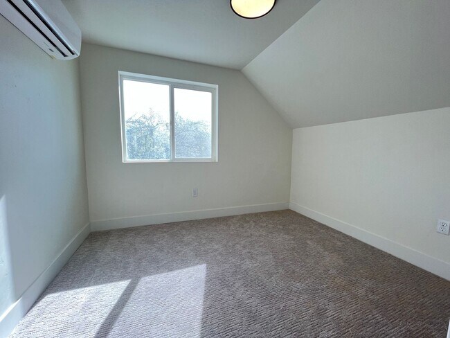 Building Photo - 343-345 E Coatsville Ave