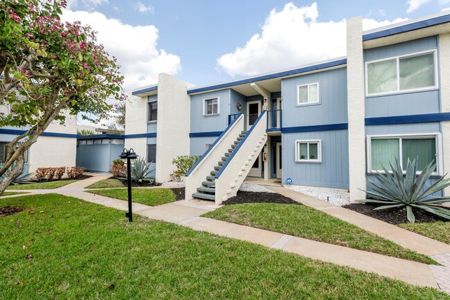 Building Photo - 1561 NE 12th Terrace