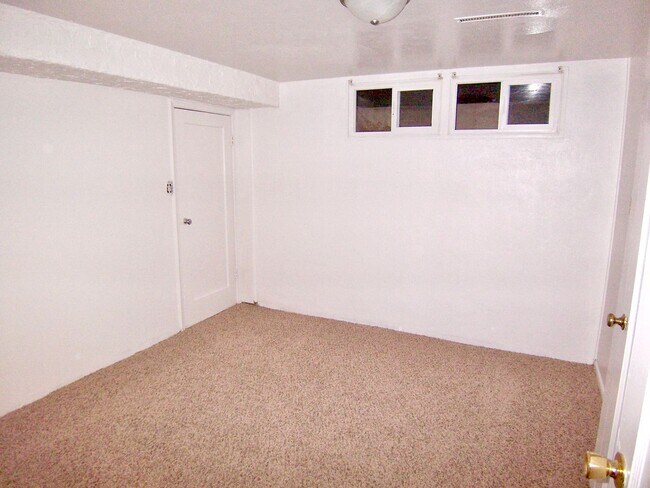 Building Photo - 85 Princeton Ave