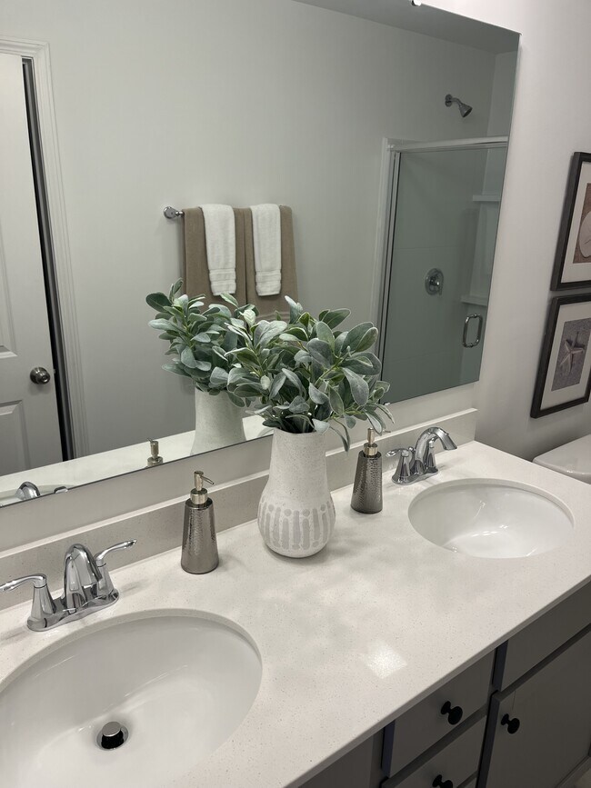 Building Photo - 230 1st St