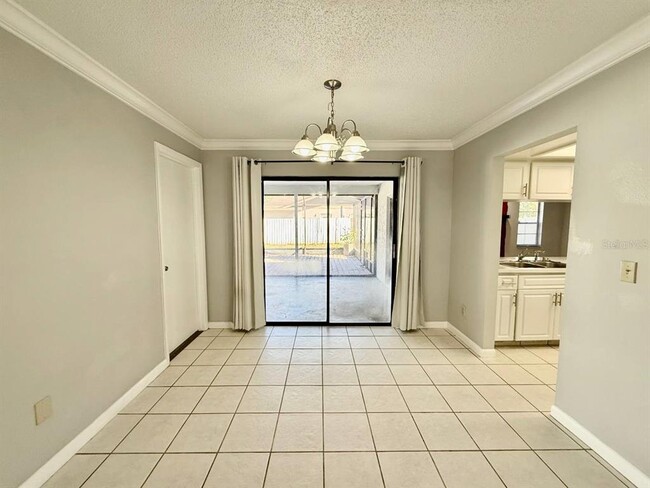 Building Photo - 4223 Summerdale Dr