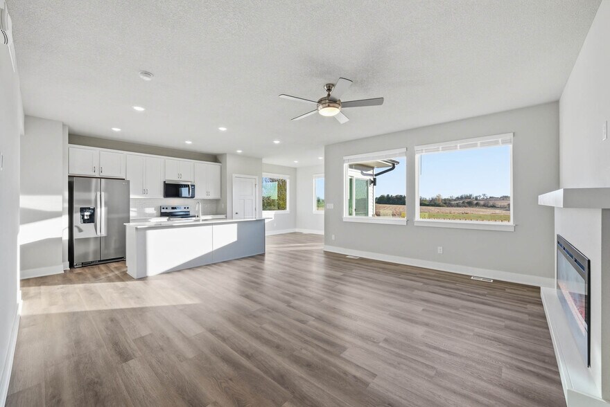 Building Photo - 526 43rd St SW