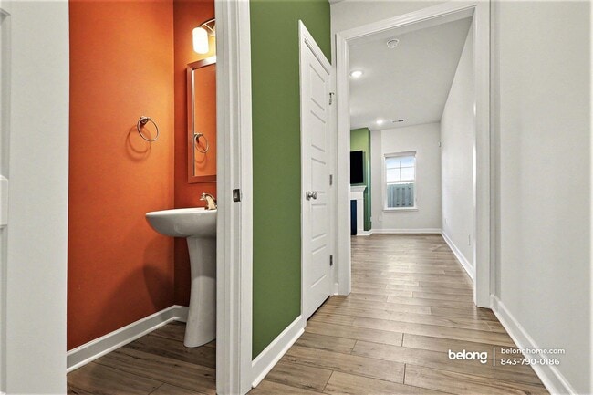 Building Photo - 104 Rock Cress Trl