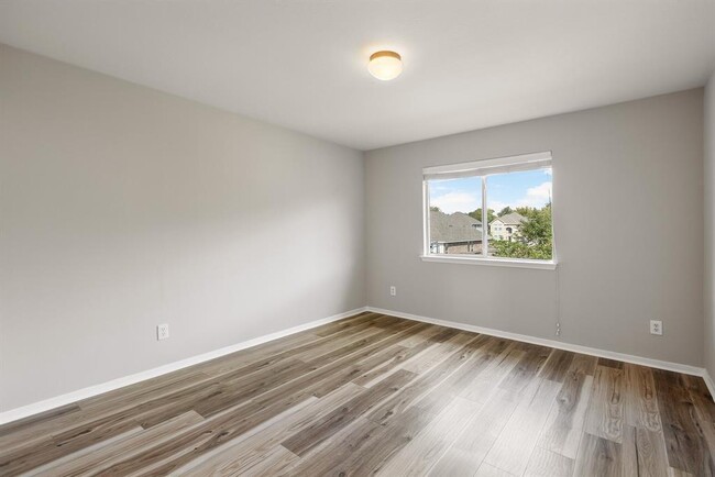 Building Photo - 6105 Larrycrest Dr