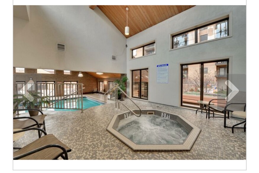 Hot Tube - 110 1st Ave NE