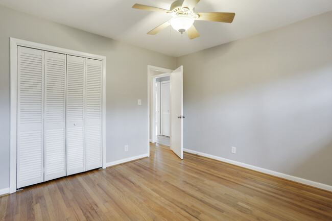 Bedroom 2 - 609 Kimberly Ln NE