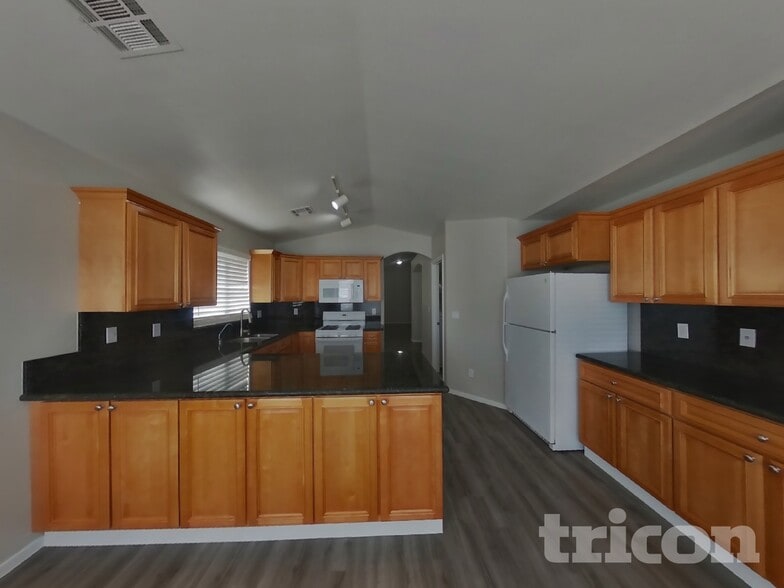 Building Photo - 7739 Whitesboro Ct