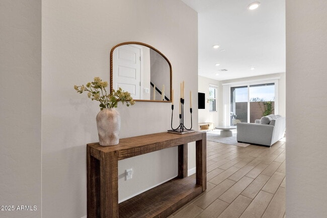 Building Photo - 5823 E Rose Garden Ln