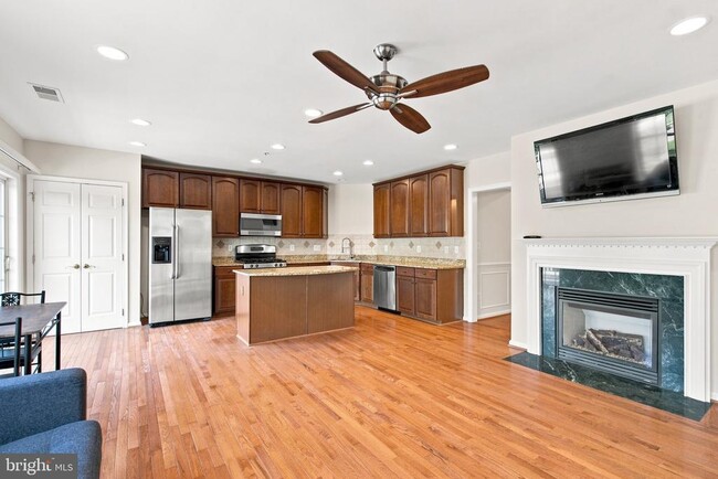 Building Photo - 4523 Whittemore Pl