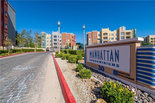 Building Photo - 62 E Serene Ave