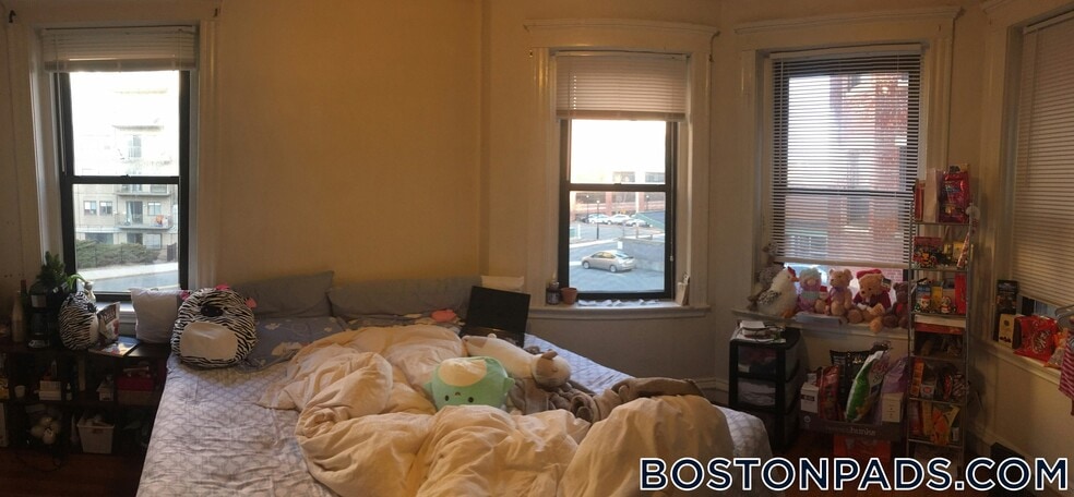 Building Photo - 17-19 Washington St.