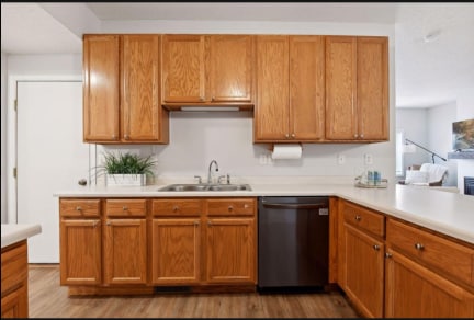 Building Photo - 1236 Crystal Pl E