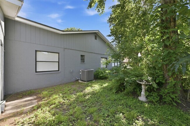 Building Photo - 3818 Biscay Pl