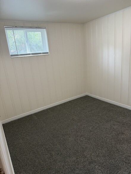 Building Photo - 603 Brixen Ct E
