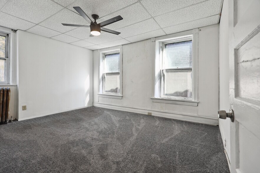 Building Photo - 5237 Enright Ave