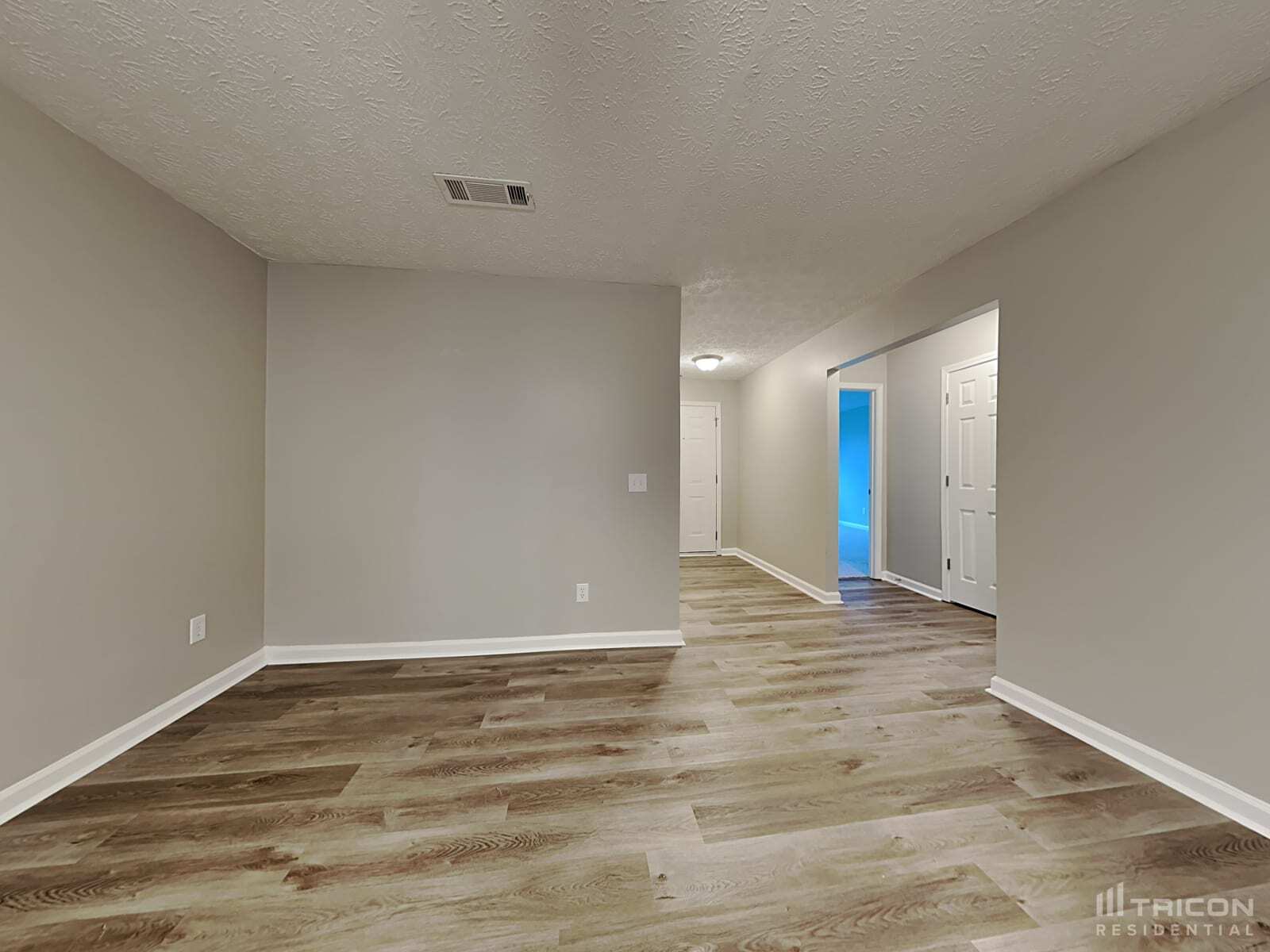 Building Photo - 10931 Cimmaron Ct