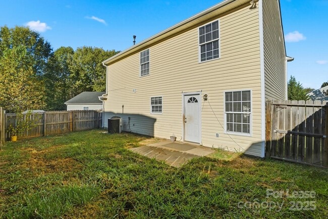 Building Photo - 2322 Pesca Ln