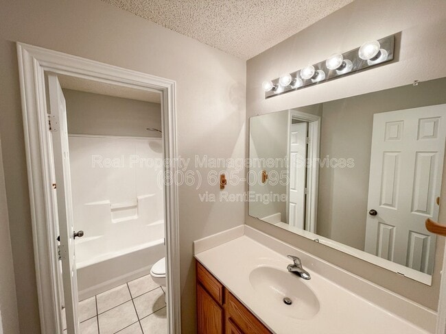 Building Photo - 6715 91st St