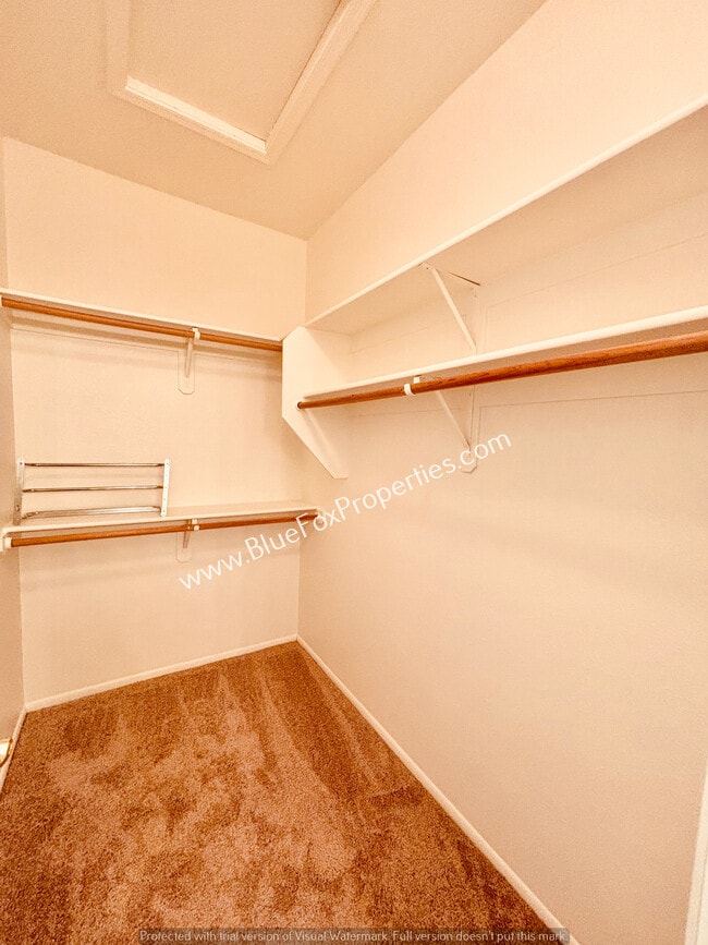 Building Photo - 9744 N Stone Rock Dr