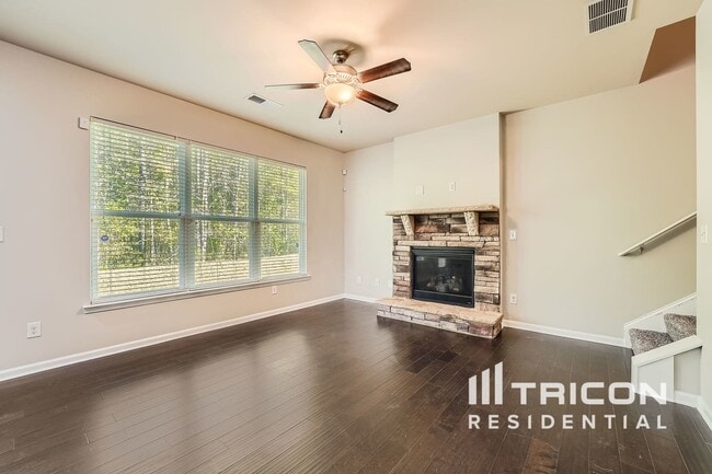 Building Photo - 4050 Tarnwood Pl