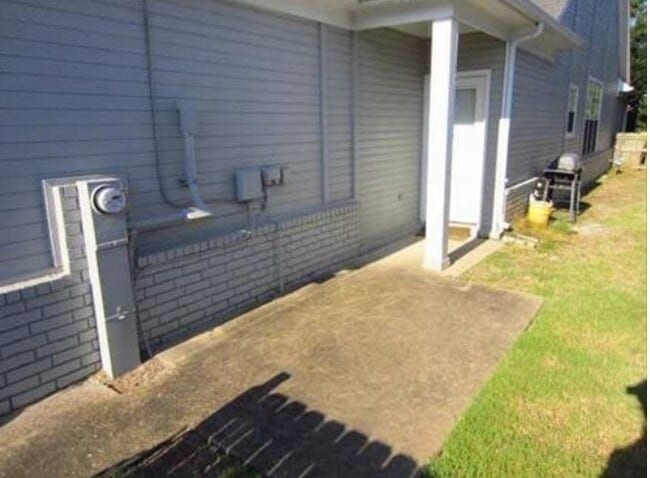 Building Photo - 1220 Misty Isle Dr