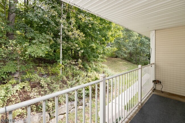 Building Photo - 52 Brookside Ln