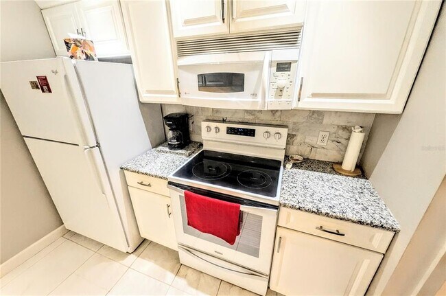 Building Photo - 750 N Tamiami Trl